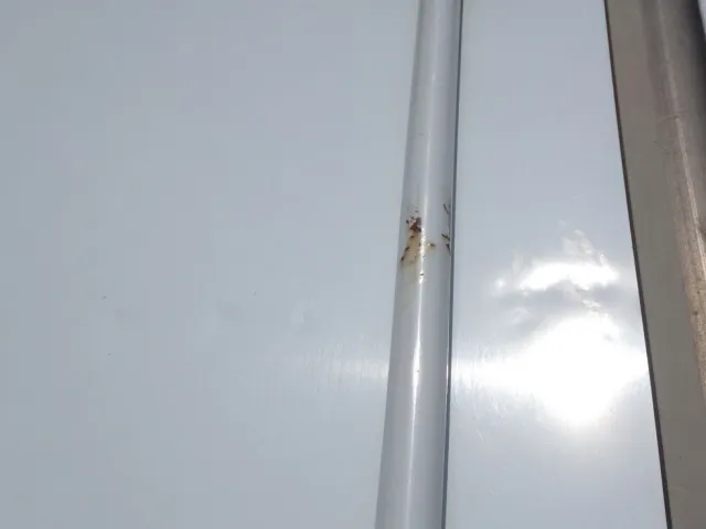 リヤ扉にヘコミがあります。（ハンマーロックにサビがあります）|日野 レンジャー 2KG-FC2ABG(2WD)の写真44