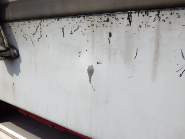 門口の下側にキズ・ヘコミがあります。|日野 レンジャー 2KG-FC2ABG(2WD)の写真47