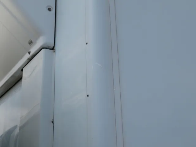 助手席側コーナー部にキズがあります。|日野 レンジャー 2KG-FC2ABG(2WD)の写真33