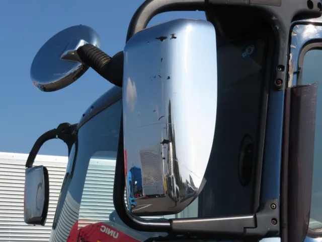 助手席側サイドミラーカバーにキズがあります。|三菱 スーパーグレート QPG-FS64VZの写真11