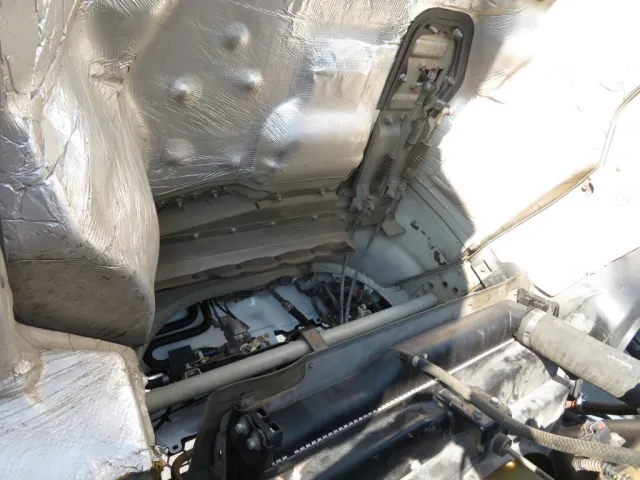 キャブ下面の状態です。|三菱 スーパーグレート QPG-FS64VZの写真32