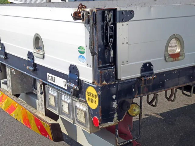 後柱にキズ・サビがあります。|三菱 スーパーグレート QPG-FS64VZの写真39