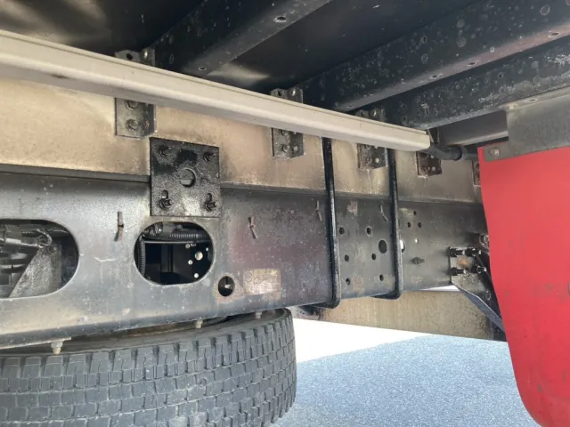 シャーシとネタの状態です。|いすゞ フォワード 2RG-FRR90T2(2WD)の写真8