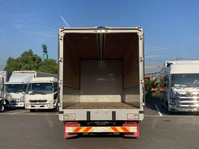 いすゞ フォワード 2RG-FRR90T2(2WD)の写真18