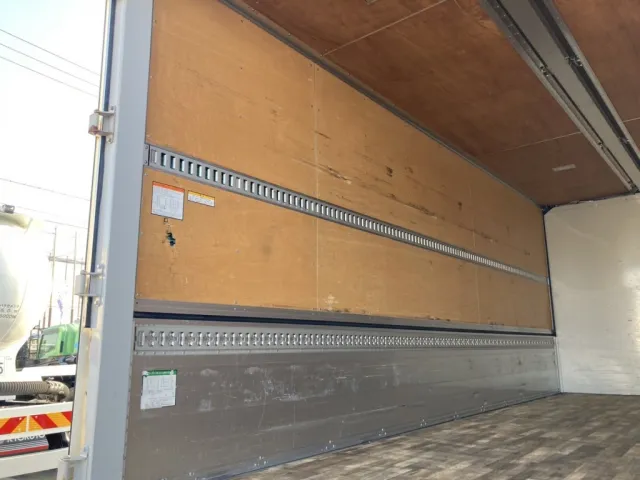 いすゞ フォワード 2RG-FRR90T2(2WD)の写真25