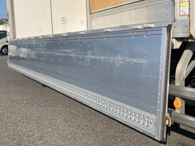 右アオリ裏の状態です。|いすゞ フォワード 2RG-FRR90T2(2WD)の写真26