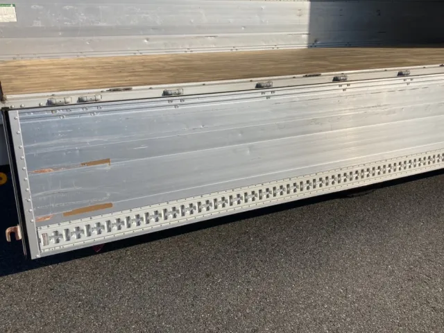 右アオリ裏(後方)の状態です。|いすゞ フォワード 2RG-FRR90T2(2WD)の写真46