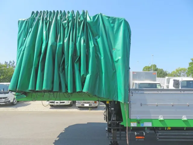 シートを前方に移動した状態です。（前方の段付き部分で固定出来ます）|トレクス  PLB34112改の写真17