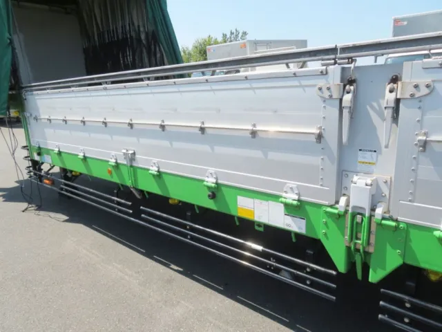 あおりにキズ・スレ・があります。|トレクス  PLB34112改の写真44