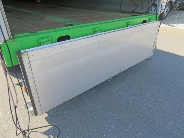 リアあおり内側の状態です。（細かいキズ・小さいヘコミ・軽いスレがあります）|トレクス  PLB34112改の写真50