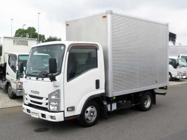 いすゞ エルフ TRG-NLR85AN(2WD)の写真1