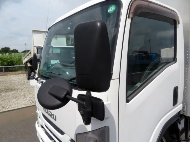 ミラーに小さいキズ・追加のミラーが付いています。|いすゞ エルフ TRG-NLR85AN(2WD)の写真17