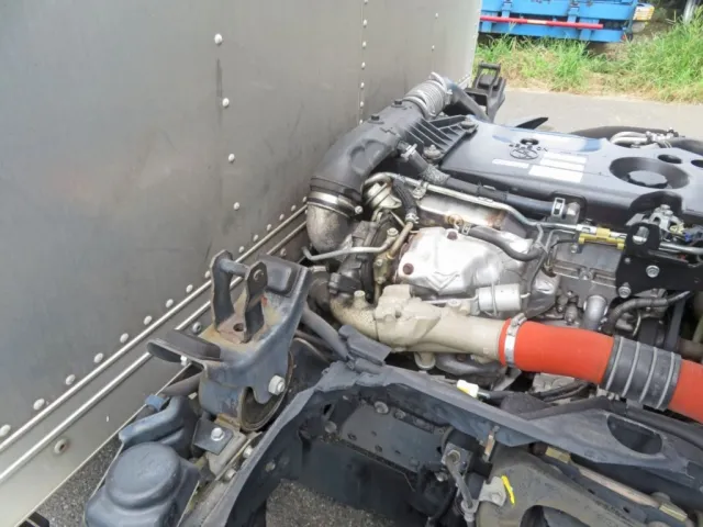 キャブマウントにサビがあります。|いすゞ エルフ TRG-NLR85AN(2WD)の写真38