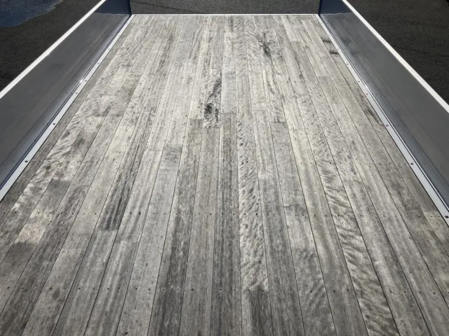 床後方の状態です。|日野 レンジャー 2PG-FE2ACAの写真18