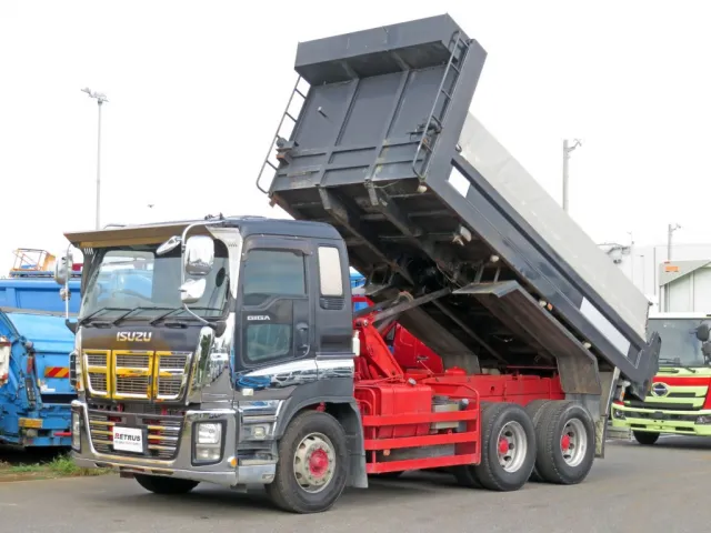 いすゞ ギガ QKG-CXZ77ATの写真1