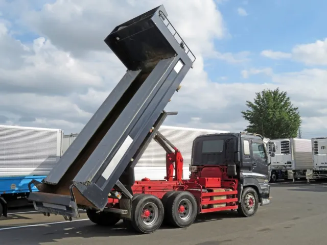 いすゞ ギガ QKG-CXZ77ATの写真4