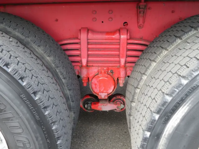 いすゞ ギガ QKG-CXZ77ATの写真5