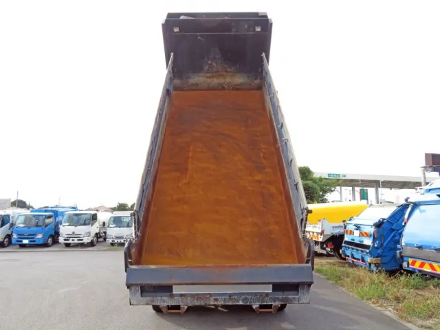 いすゞ ギガ QKG-CXZ77ATの写真7