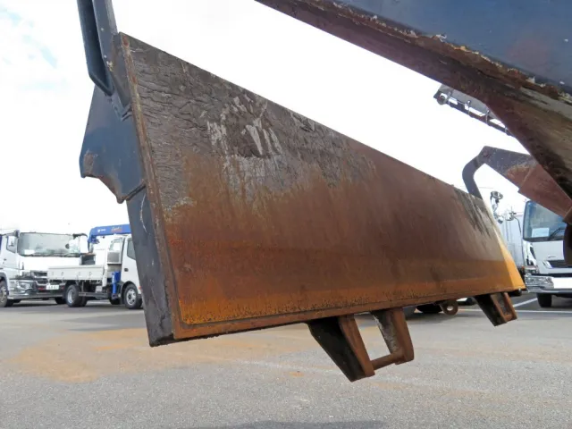 いすゞ ギガ QKG-CXZ77ATの写真11