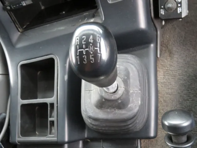 いすゞ ギガ QKG-CXZ77ATの写真24