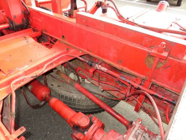 サブフレー及びフレーム内側の状態です。|いすゞ ギガ QKG-CXZ77ATの写真39