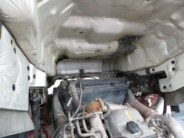 キャブ下面の状態です。|いすゞ ギガ QKG-CXZ77ATの写真44