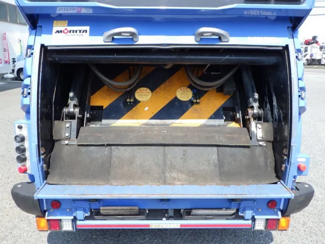 プレス式圧縮板の状態です。|日野 デュトロ TKG-XZU600X(2WD)の写真13