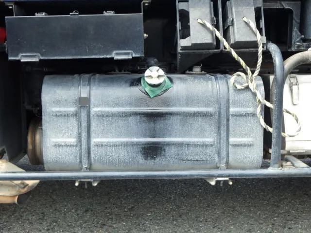 燃料タンクは70Lです。|日野 デュトロ TKG-XZU600X(2WD)の写真18