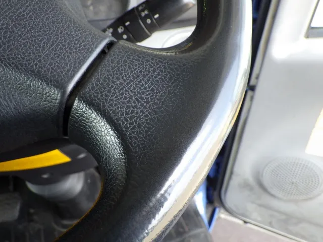 ハンドルにスレがあります。|日野 デュトロ TKG-XZU600X(2WD)の写真38