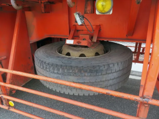 スペアタイヤ付きです。|トレクス  PFG339EWの写真17