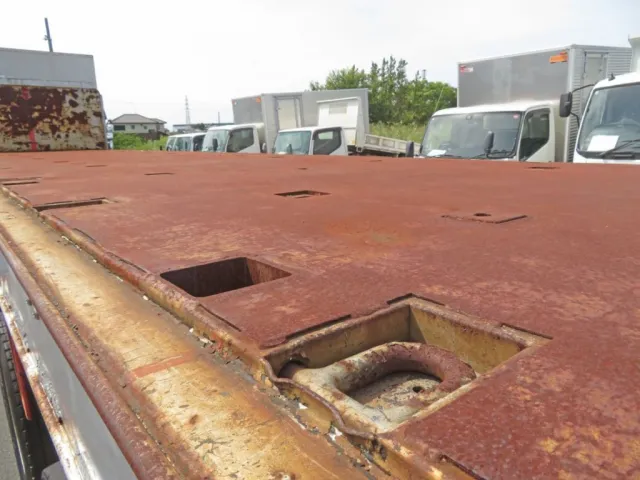 床フック横に軽い歪みがあります。（他の箇所にもあります）|トレクス  PFG339EWの写真43