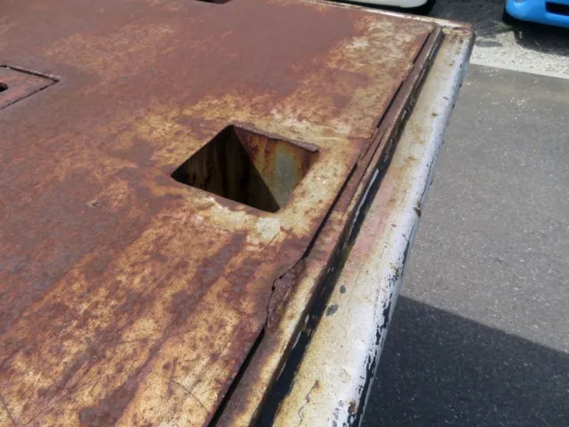 床後方鉄板に割れがあります。|トレクス  PFG339EWの写真44