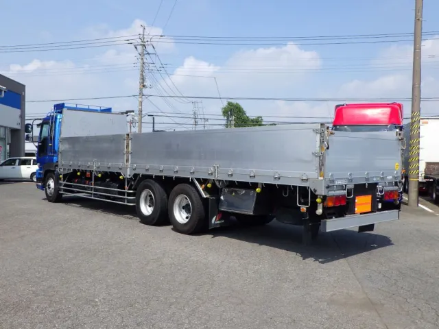 いすゞ ギガ PKG-CYL77V8の写真3