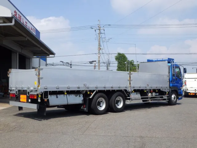 いすゞ ギガ PKG-CYL77V8の写真4