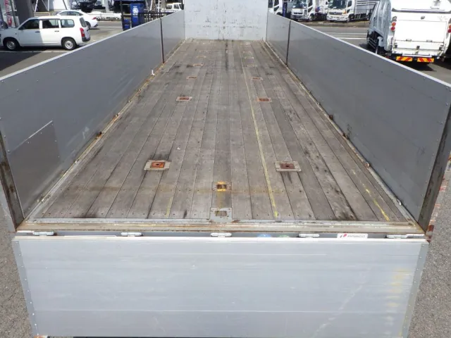 床板の状態です。|いすゞ ギガ PKG-CYL77V8の写真10