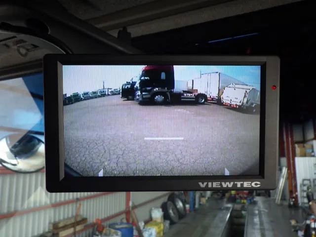 液晶バックモニター付きです。|いすゞ ギガ PKG-CYL77V8の写真14