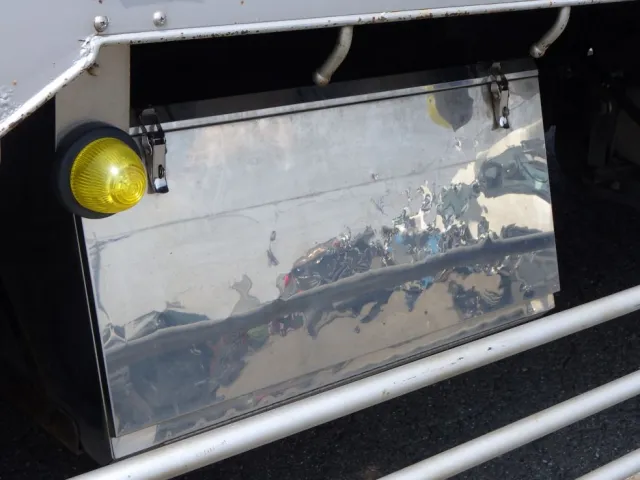 工具箱に凹凸があります。|いすゞ ギガ PKG-CYL77V8の写真36