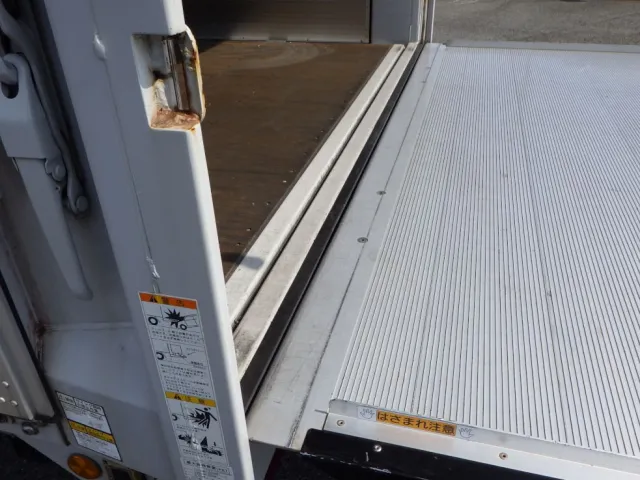 日野 レンジャー 2KG-FD2ABA(2WD)の写真12