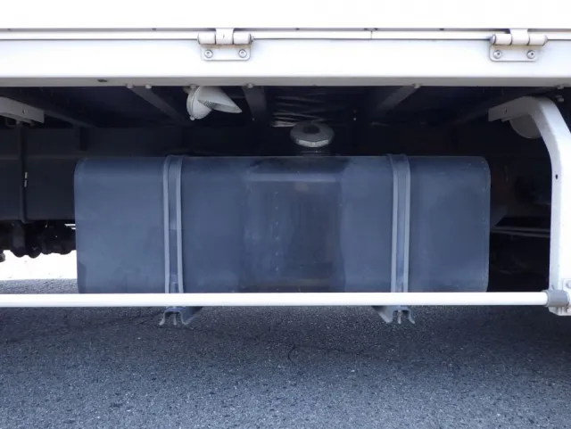 燃料タンクは200Lです。|日野 レンジャー 2KG-FD2ABA(2WD)の写真19