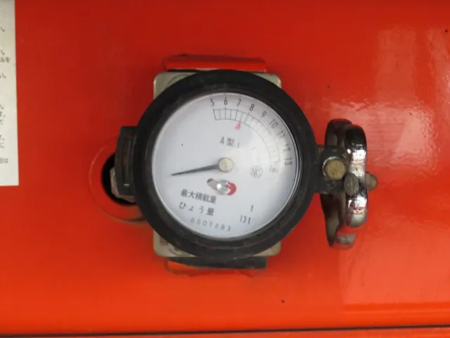 自重計です。|日野 レンジャー 2PG-FE2ABAの写真12