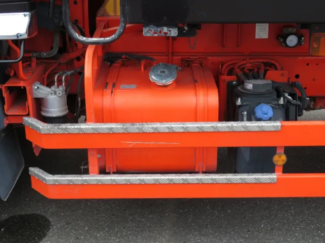 燃料タンクは100Lです。|日野 レンジャー 2PG-FE2ABAの写真21