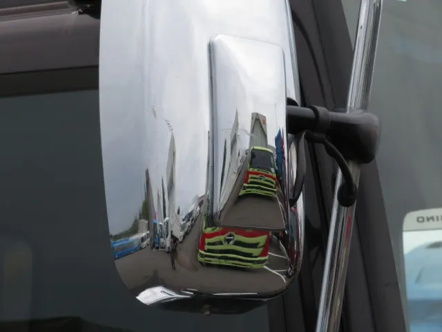 運転席側サイドミラーカバーに細かいキズがあります。|日野 レンジャー 2PG-FE2ABAの写真29