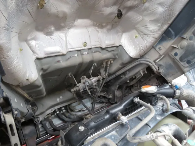 キャブ下面の状態です。|日野 レンジャー 2PG-FE2ABAの写真32