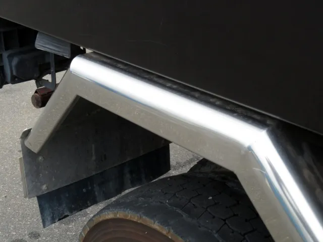 運転席側リアフェンダーに細かいキズがあります。|日野 レンジャー 2PG-FE2ABAの写真37