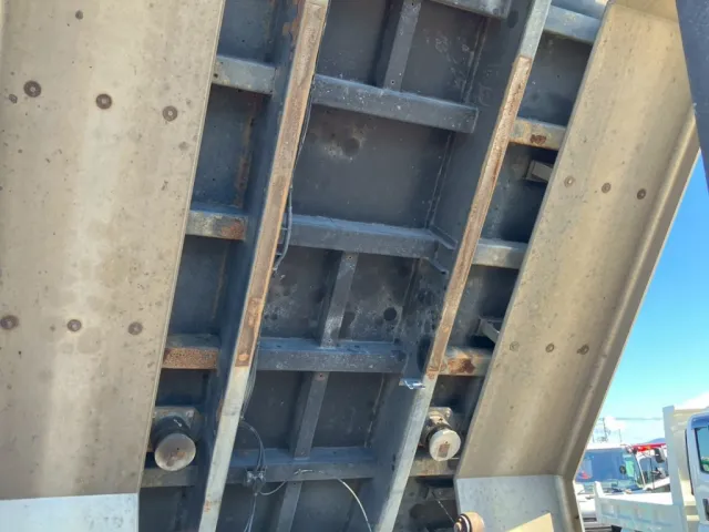 三菱 スーパーグレート QKG-FV60VXの写真11