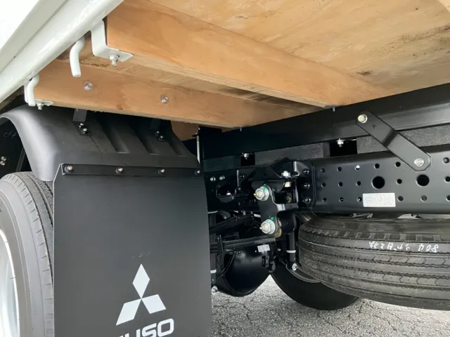 三菱 キャンター 2RG-FEB80(2WD)の写真6