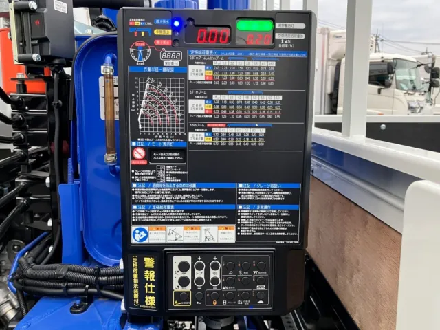 三菱 キャンター 2RG-FEB80(2WD)の写真12