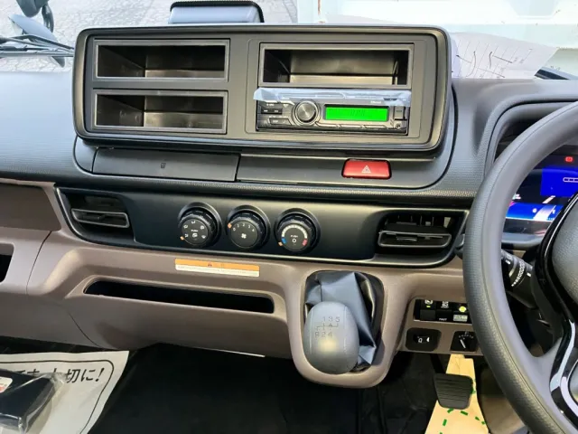 三菱 キャンター 2RG-FEB80(2WD)の写真14