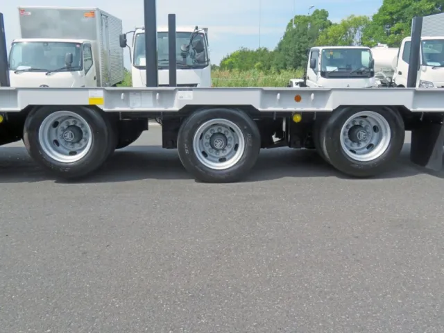 アクスルリフト付きです。（中央が軸で前後のタイヤが浮きます）|トレクス  PLB34112改の写真23