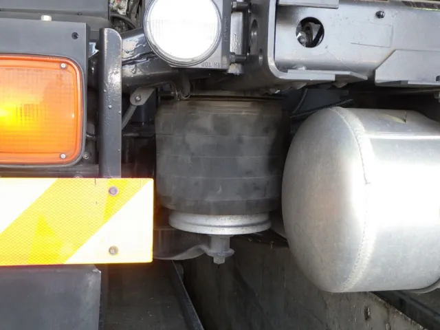 エアサスです。|いすゞ ギガ QKG-EXD52BDの写真5